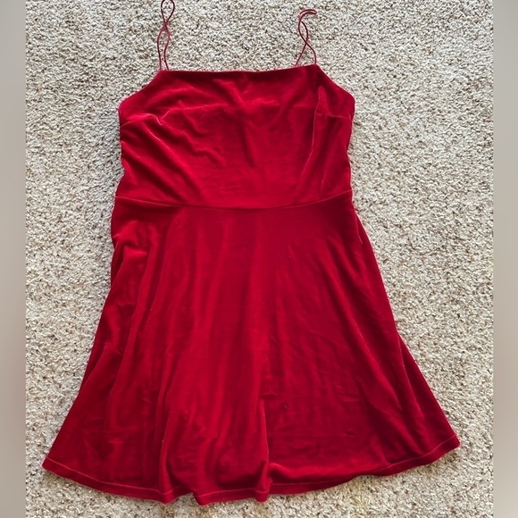 Urban Outfitters red velvet mini dress size L - Picture 4 of 9